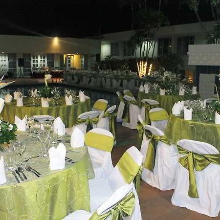 Siesta Hotel And Casino Antiguo Cuscatlán エクステリア 写真