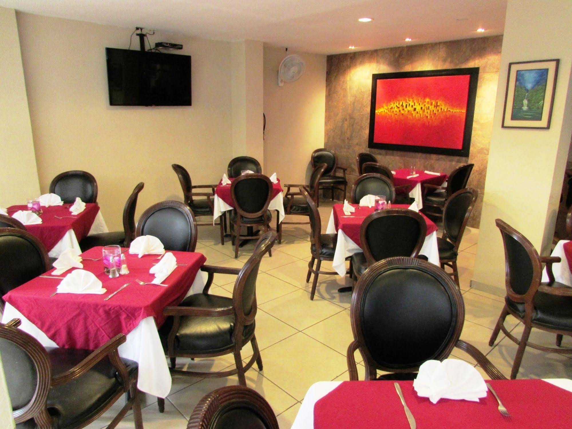 Siesta Hotel And Casino Antiguo Cuscatlán エクステリア 写真