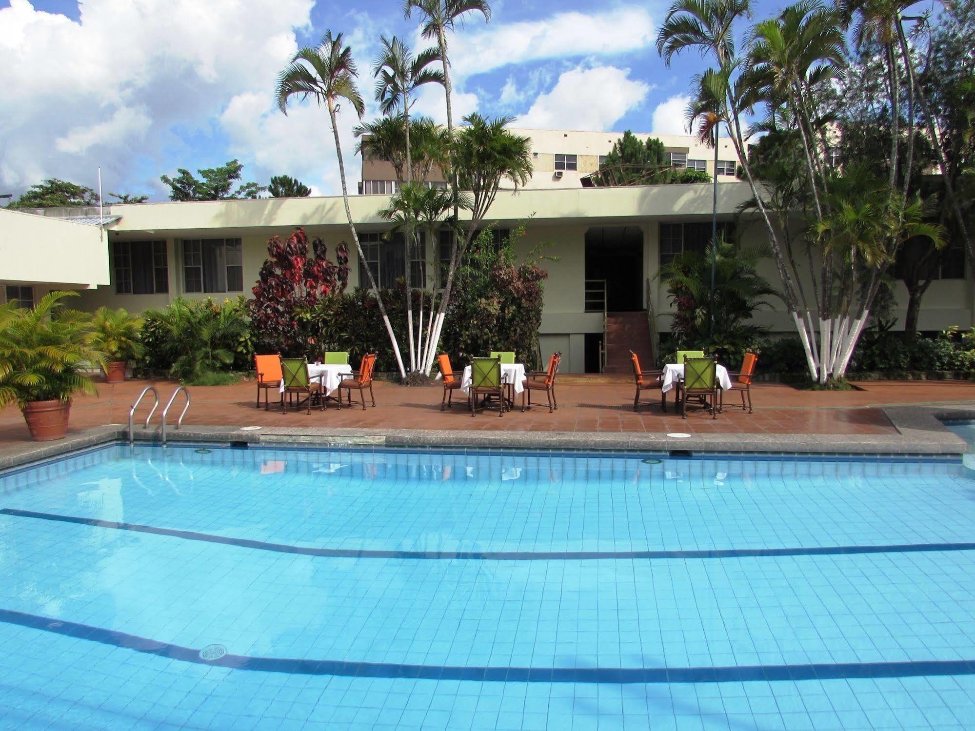 Siesta Hotel And Casino Antiguo Cuscatlán エクステリア 写真