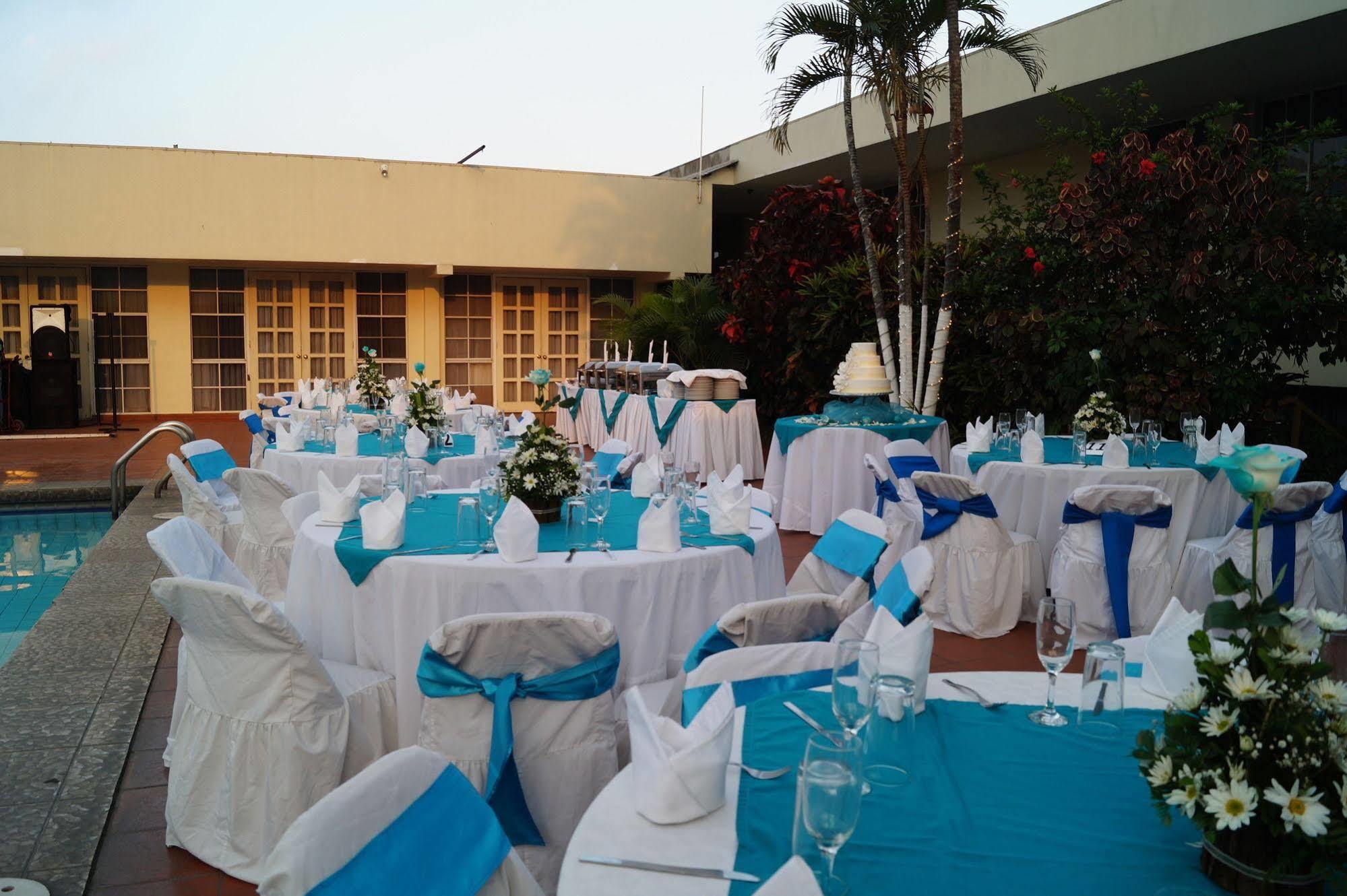 Siesta Hotel And Casino Antiguo Cuscatlán エクステリア 写真