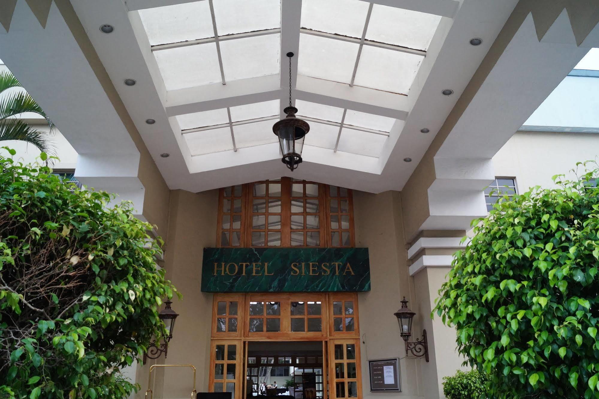 Siesta Hotel And Casino Antiguo Cuscatlán エクステリア 写真